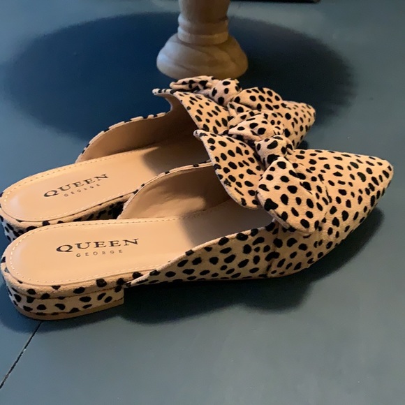 Cheetah print mules with bow detail - Picture 2 of 3